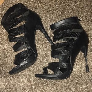 Delicious Shoes - Strappy heels Delicious Shoes - Strappy heels